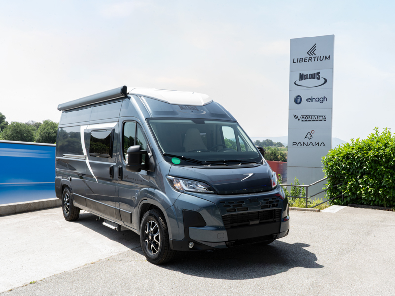 /mclouis-menfys-s-line-7-lifestyle