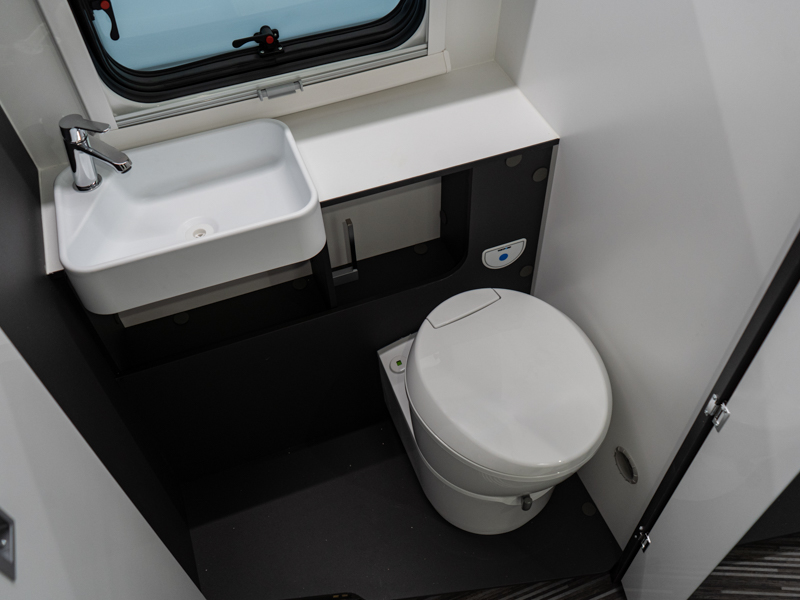 MCLOUIS MENFYS S-LINE 7 LIFESTYLE