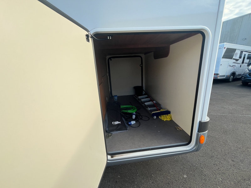 ELNAGH BARON 573 140CV