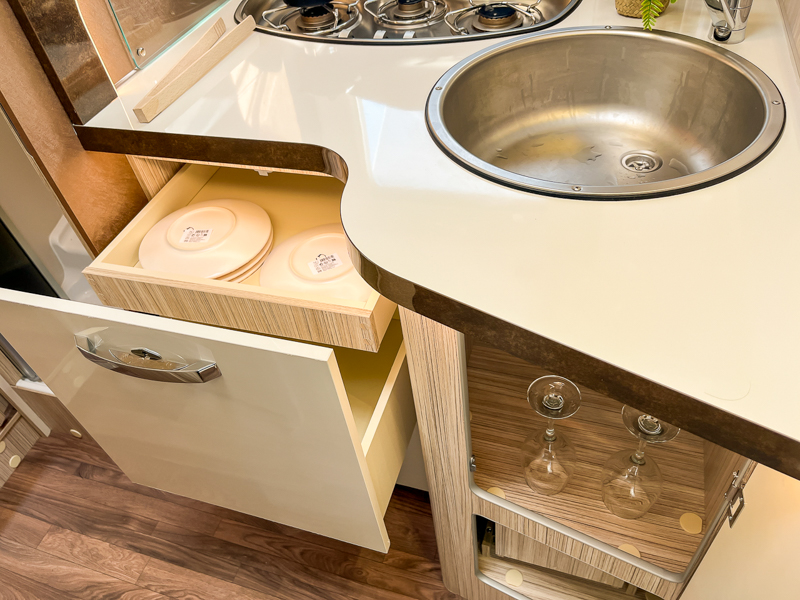 ELNAGH T-LOFT 530-140CV