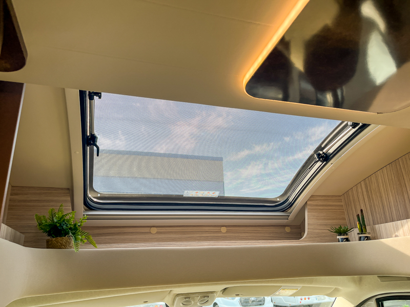 ELNAGH T-LOFT 530-140CV