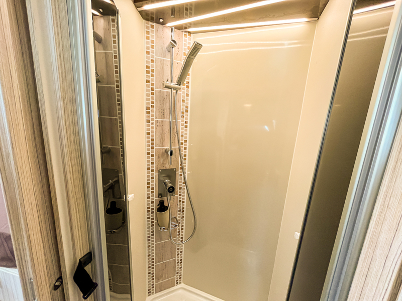 ELNAGH T-LOFT 530-140CV