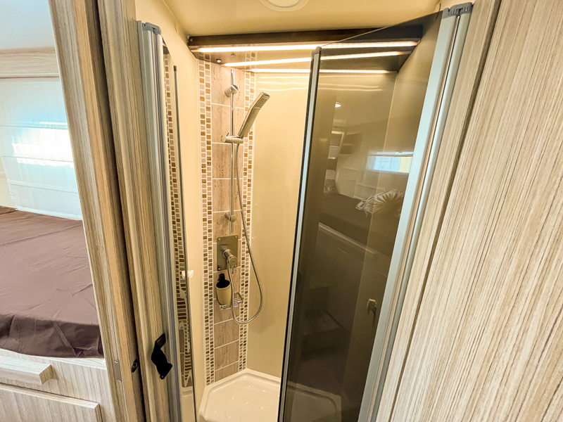 ELNAGH T-LOFT 530-140CV