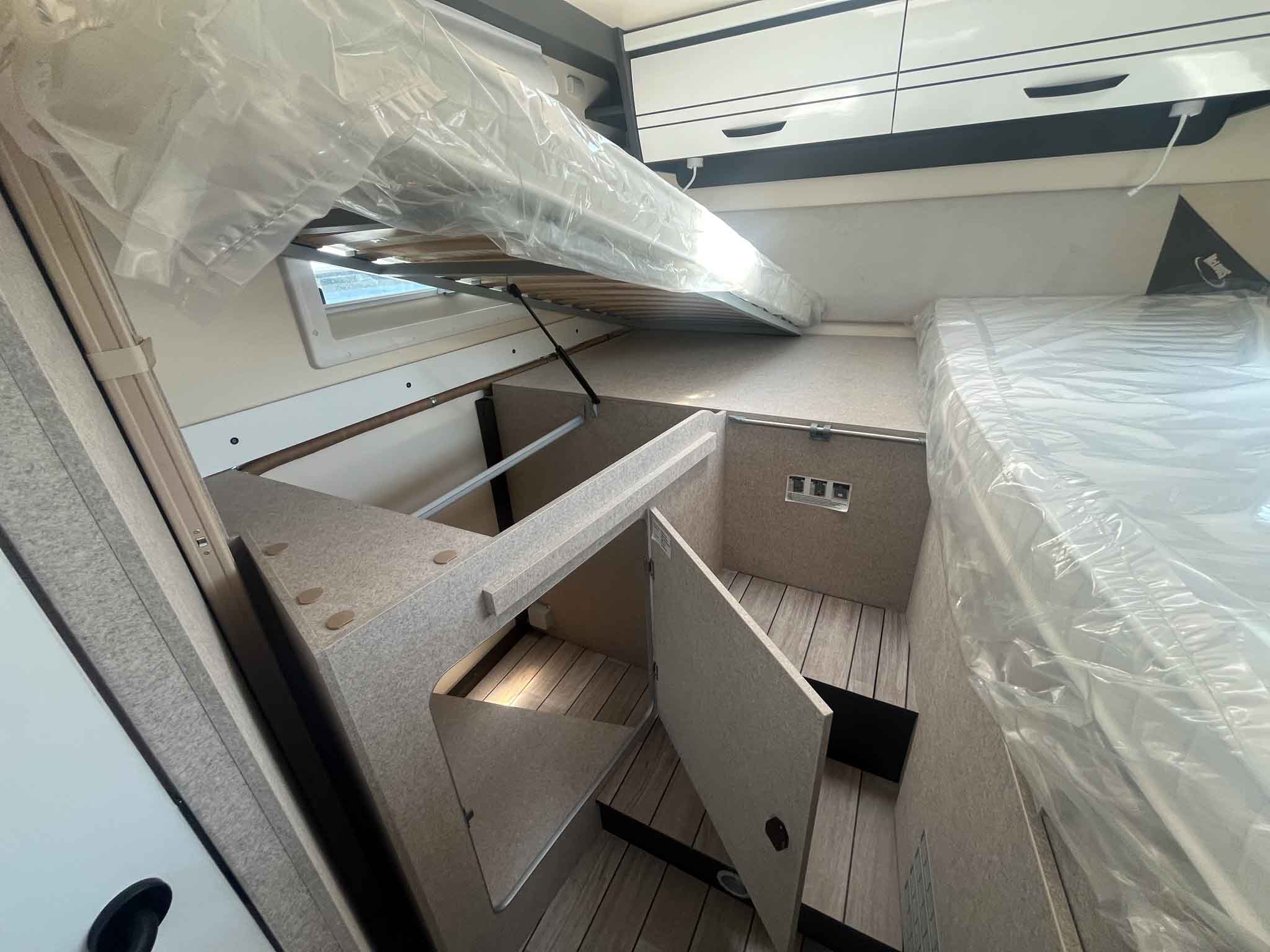 MCLOUIS MC4 300 FORD 373 