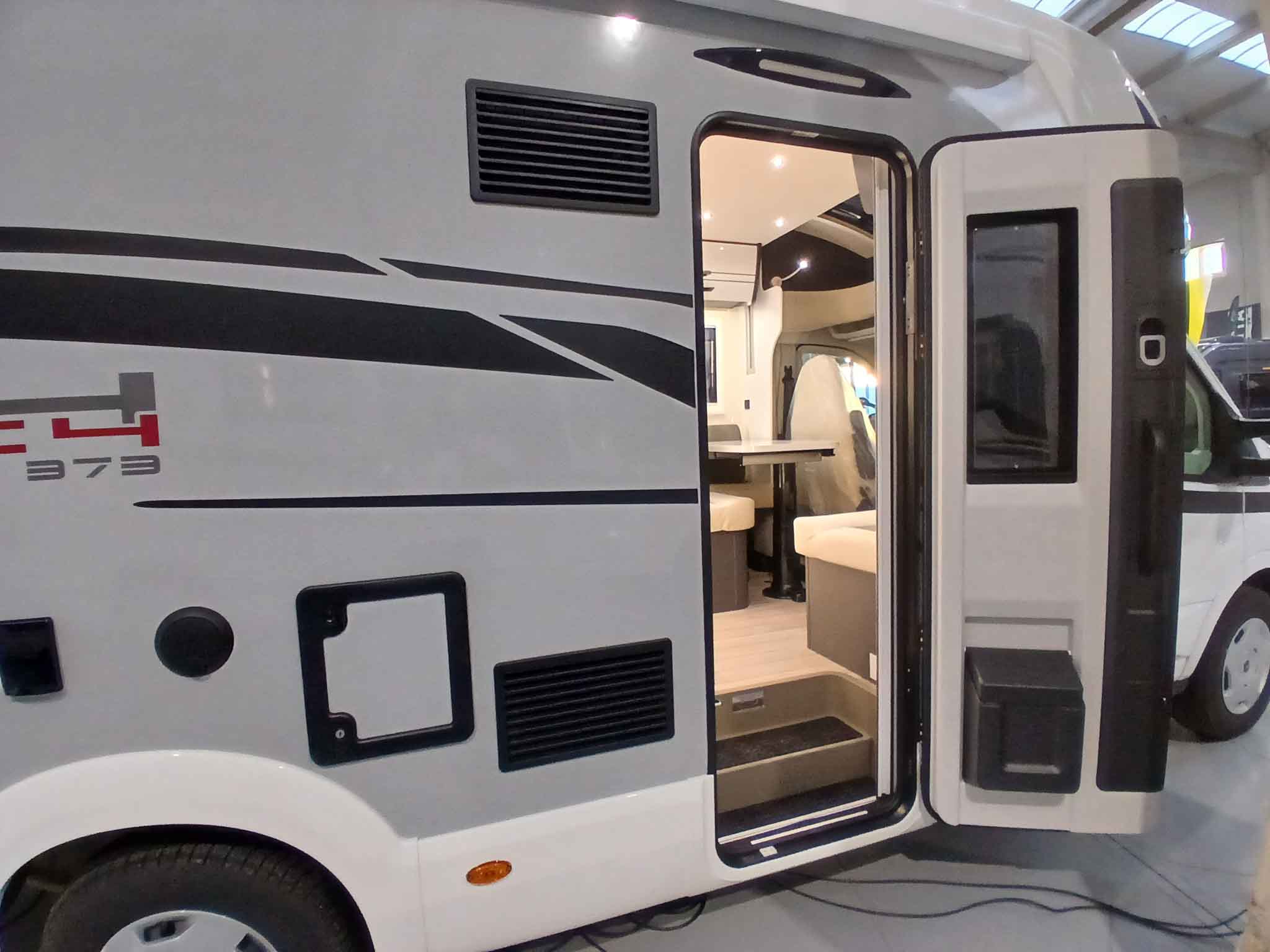 MCLOUIS MC4 373 FORD  